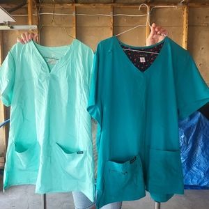 Women's scrubs